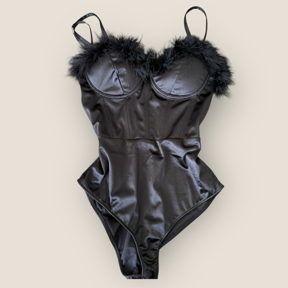 Windsor | Satin Feather Corset Bodysuit | Size L - Picture 3 of 11